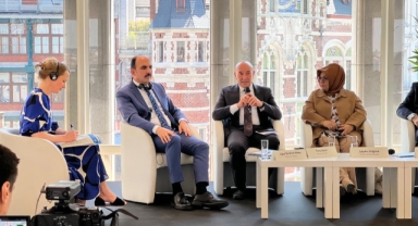 Başkan Soyer Brüksel Kent Zirvesi'ne katıldı... Gündem 6 Şubat depremleri!