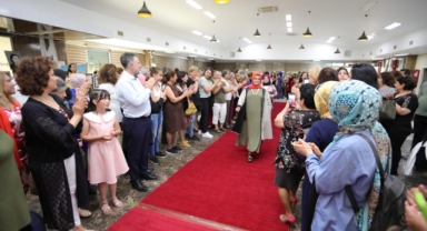 Bayraklılı kadınlar el emeği ürünlerini sergiledi... 