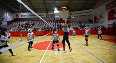 Bayraklılılar yaz spor okullarında buluşuyor 