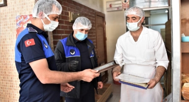 Bornova'da bayram hazırlıkları tamamlandı... 