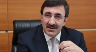 Cumhurbaşkanı Yardımcısı Cevdet Yılmaz’dan asgari ücret açıklaması: “Felsefemiz çalışanı enflasyona ezdirmemek” 