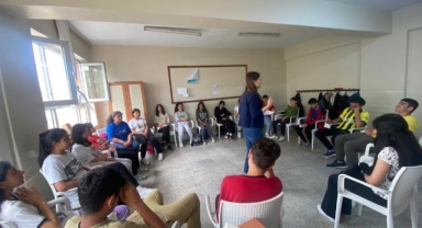 Gaziemir Belediyesi LGS'ye girecek öğrencileri yalnız bırakmadı: Psikodrama temelli grup çalışmaları yapıldı