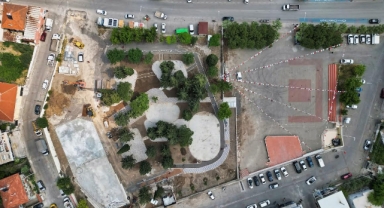 Gaziemir'in iki meydanı yenileniyor 