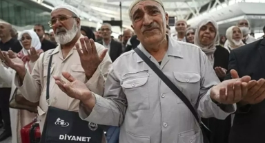 İzmirli hacı adayları Diyanet’e isyan etti: “15 yıldır bu anı bekliyordum, böyle mi olmalıydı?”