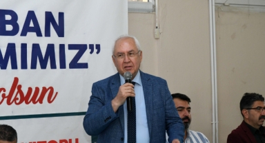 Karabağlar Belediyesi'nde bayramlaşma sevinci