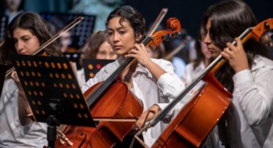 Konaklı gençler sanatlarını sahneye taşıdı... 