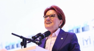 Meral Akşener, yeniden genel başkan seçildi