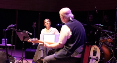 Üçüncü İzmir Uluslararası Film ve Müzik Festivali’nde Zuhal Olcay’dan unutulmaz konser 