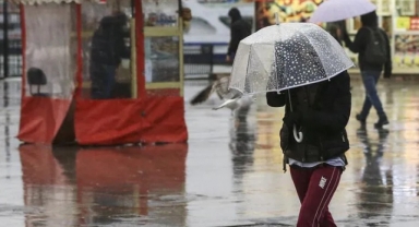 Yaz mevsimi yağmurlarıyla geldi... İzmir için “kuvvetli yağış” uyarısı