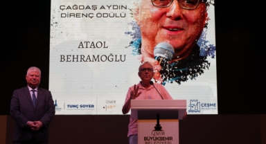 16'ıncı Türkiye Tiyatro Buluşması'nda anlamlı ödül... Başkan Soyer 