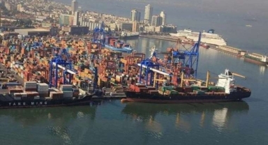 AK Parti'li Kaya'dan Alsancak Limanı çıkışı: İzmirliler'de yok Araplar'da var