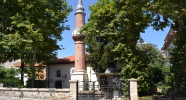 AK Partili Belediye camileri satıyor: “Vergi borçlarını hülleyle ödüyorsunuz” 