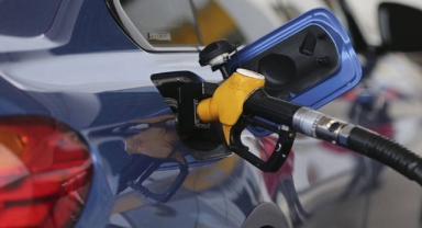 Bayram öncesinde iptal edilmişti... Motorine dev zam yolda! 