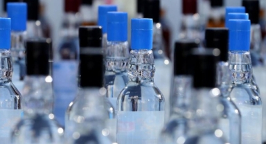 İzmir'de dev operasyon: 42 ton sahte etil alkol ele geçirildi!