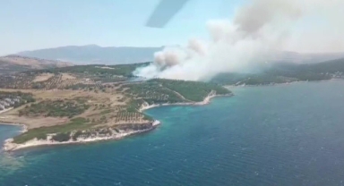 İzmir’de Orman yangını: Vatandaşlar deniz yoluyla tahliye ediliyor 