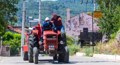 İzmir'in çevreci çifti... Hem hayatla hem yangınla beraber mücadele ediyorlar 
