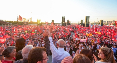Karar yazarı Karaalioğlu: “Muhalif kesim, ‘Bu partilerden yeni bir şey çıkmaz' noktasına demirliyor” 
