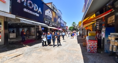 Kemeraltı altyapı çalışmaları tam gaz devam ediyor: Kritik caddede üstyapıya geçiliyor