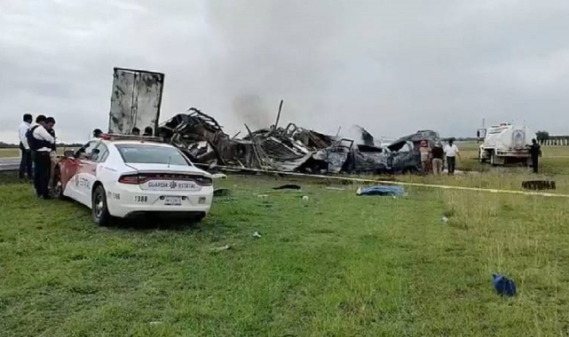 Meksika'da feci kaza: 26 ölü, 17 yaralı