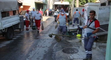 Bayraklı'da yaz temizliği! 