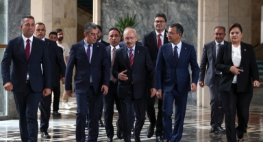 Okan Müderrisoğlu’ndan “değişim” yorumu: “CHP küçülürken yeni partilerin de doğumunu müjdeleyecek” 