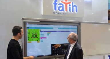 7 milyar lira kaynak sağlanmıştı... Ancak okullardaki akıllı tahta sayısı yetersiz kalıyor