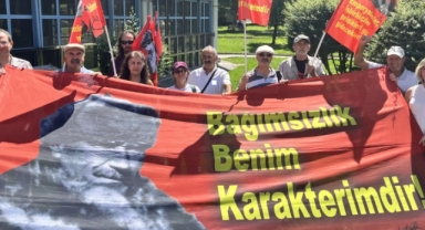 Atatürk'ün sözü yazıyordu: O pankart yine Anıtkabir'e alınmadı