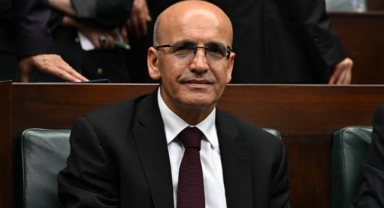 Bakan Şimşek'ten uluslararası yatırımcılara faiz mesajı