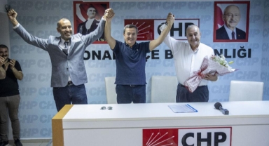 Başkan Batur CHP Konak İlçe Başkanlığı devir teslim törenine katıldı