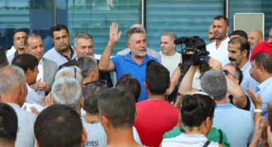 Bayraklı’da yüzleri güldüren ek protokol! En düşük maaş 22 binin üzerinde