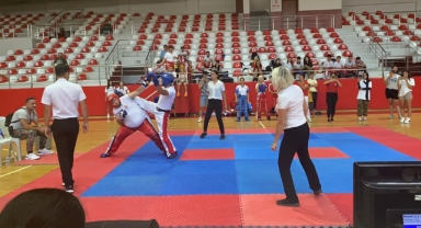 Bayraklılı sporculardan Kick Boks başarısı