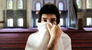  Camide çektikleri fotoğraflar gözaltı gerekçesi oldu 