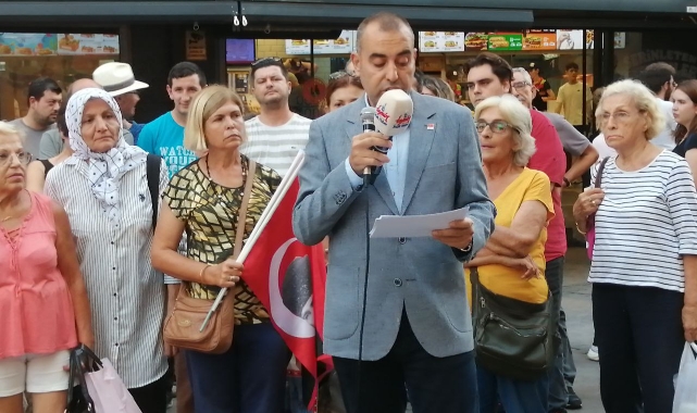 CHP Konak İlçe Başkanlığı'ndan 'Dolar'lı eylem: