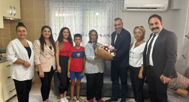 CHP Konak'tan 30 Ağustos'ta anlamlı ziyaret