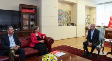 CHP lideri Disk Genel Başkanı Çerkezoğlu'yla buluştu 