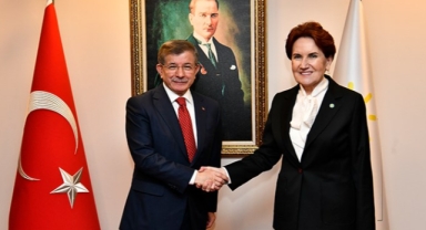 Davutoğlu’nun “CHP son tercihimdi” sözleri gündemde: “Ya Meral Akşener’de konuşursa”