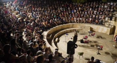 Efes Tiyatro Festivali'nde perde 