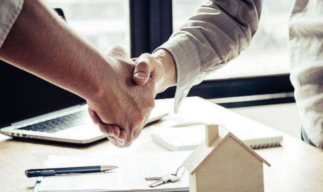 Ev sahibi ve kiracılar dikkat! İmzayı atan kiracı çıkmak zorunda mı? - Güncel - Ege'ye Bakış