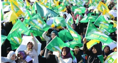 HÜDA – PAR kız çocuklarının giyimini hedef aldı 