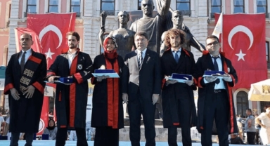 İstanbul Üniversitesi Mezuniyetinde birincilere 'konuşturma yaptırılmadı' iddiası: 