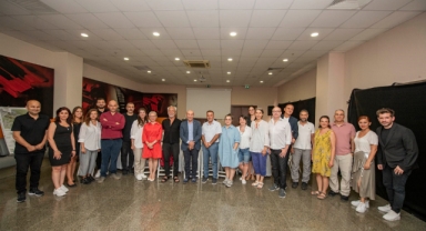 İzmir Büyükşehir Belediye Başkanı Tunç Soyer Ulusal Mimari Proje Yarışması projelerini inceledi