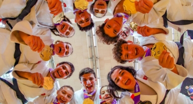 İzmir'den judo yolculuğu... İzmirli judocunun yer aldığı takım altın madalya kazandı!
