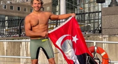 İzmirli Emre’den ABD’de zafer kulacı