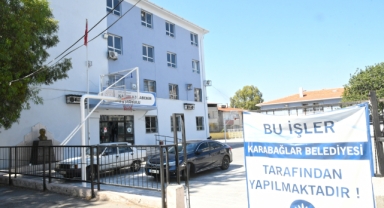 Karabağlar Belediyesi'nde okulların bakım ve onarımı sürüyor