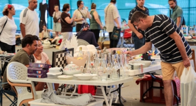 Karşıyaka Belediyesi'nden tüketim çılgınlığına karşı 2. el pazarı