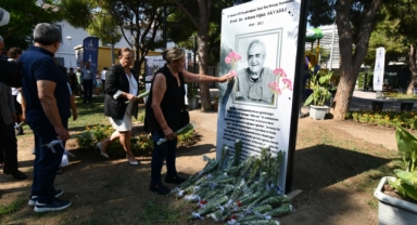 Merhum Akyarlı İzmir Kent Konseyi Parkı’nda anıldı