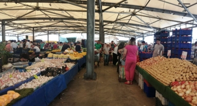 Pazar yerleri cep yakıyor... Taze fasulyenin kilosu 60 lirayı gördü: 