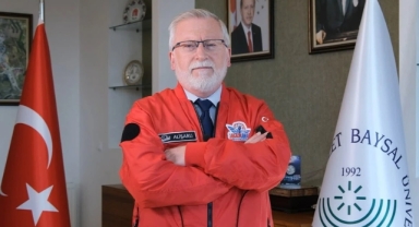 Rektör, faaliyet raporuna Atatürk'ün değil kendi fotoğrafını koydu: 