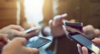 Şimşek'ten beklenen açıklama geldi: Gençlere vergisiz telefonun detayları belli oldu 