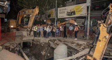 Tunç Soyer, Kemeraltı’ndaki gece çalışmalarını inceledi